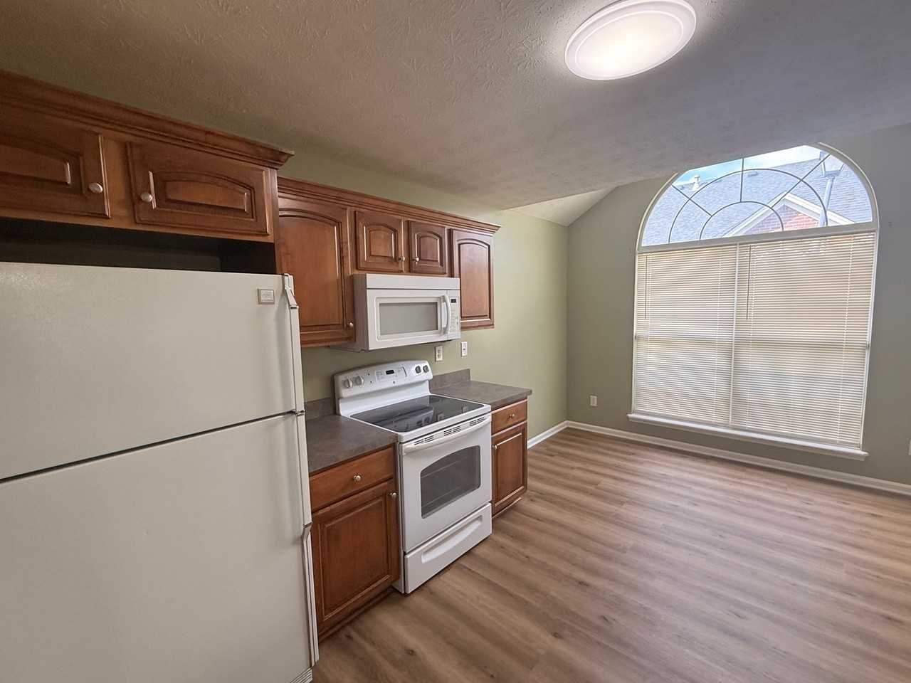 405 Fledge Dr - Photo 5 of 13