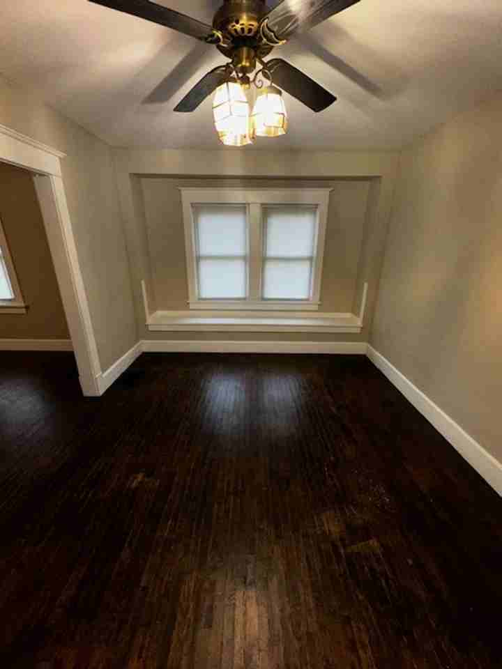 1214 S Pershing Dr - Photo 3 of 9