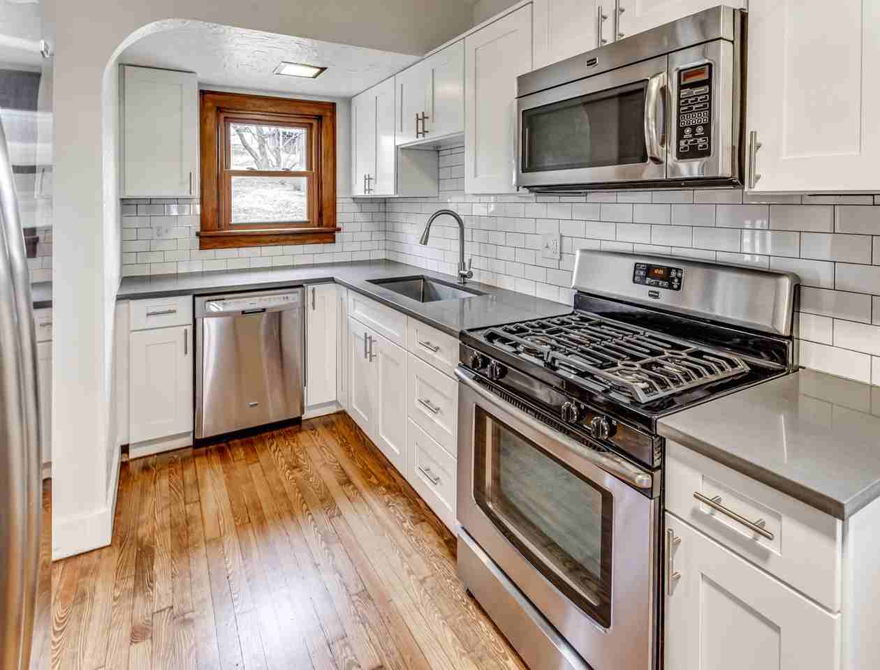 7 Jane St - Photo 7 of 21