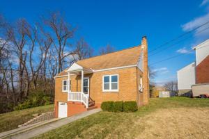 featured image of 142 Gardenia Dr