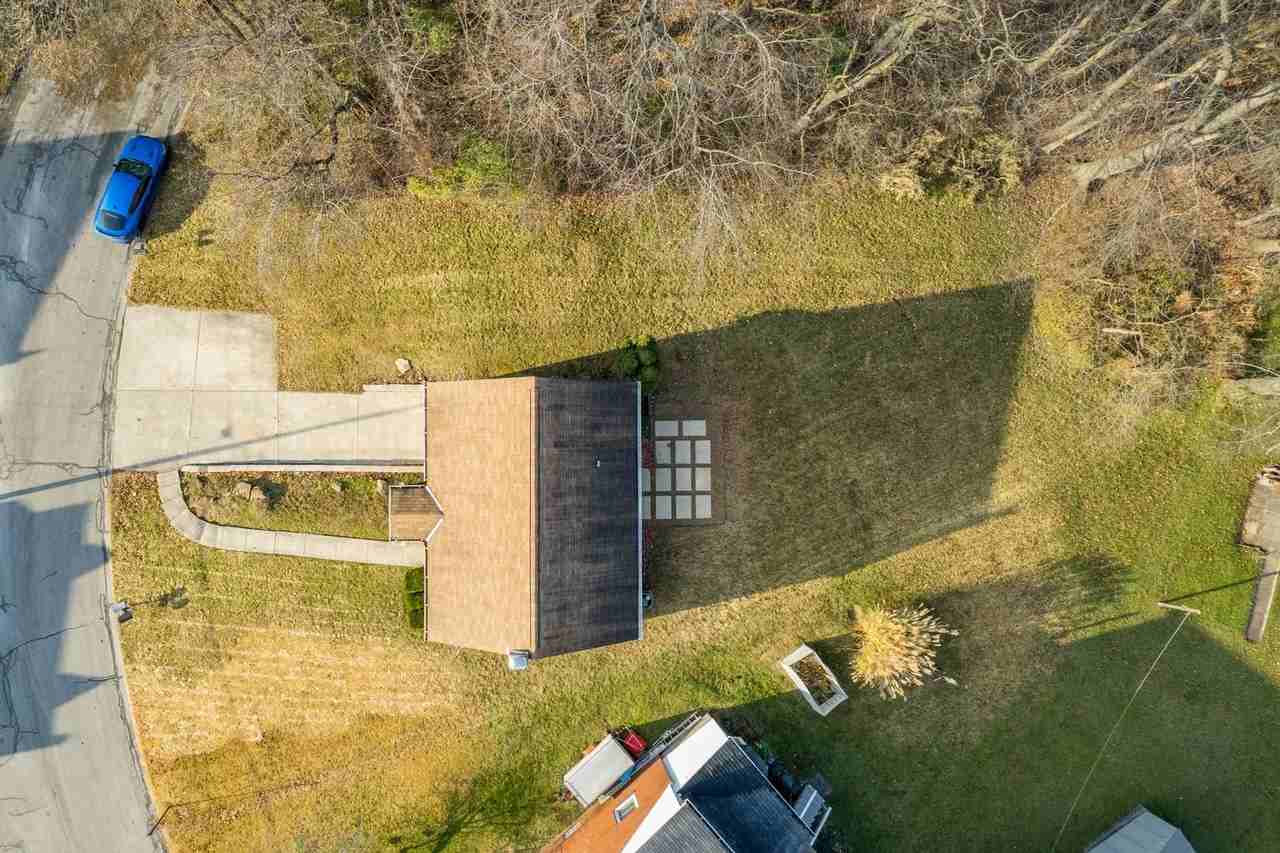 142 Gardenia Dr - Photo 3 of 16