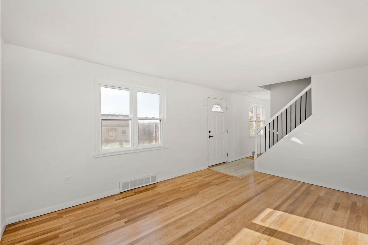 142 Gardenia Dr - Photo 5 of 16