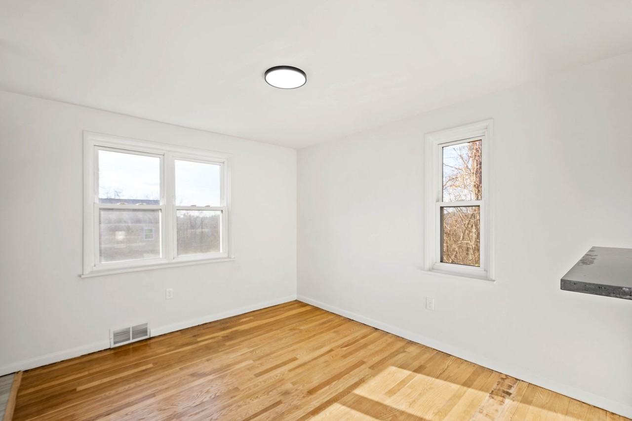 142 Gardenia Dr - Photo 7 of 16