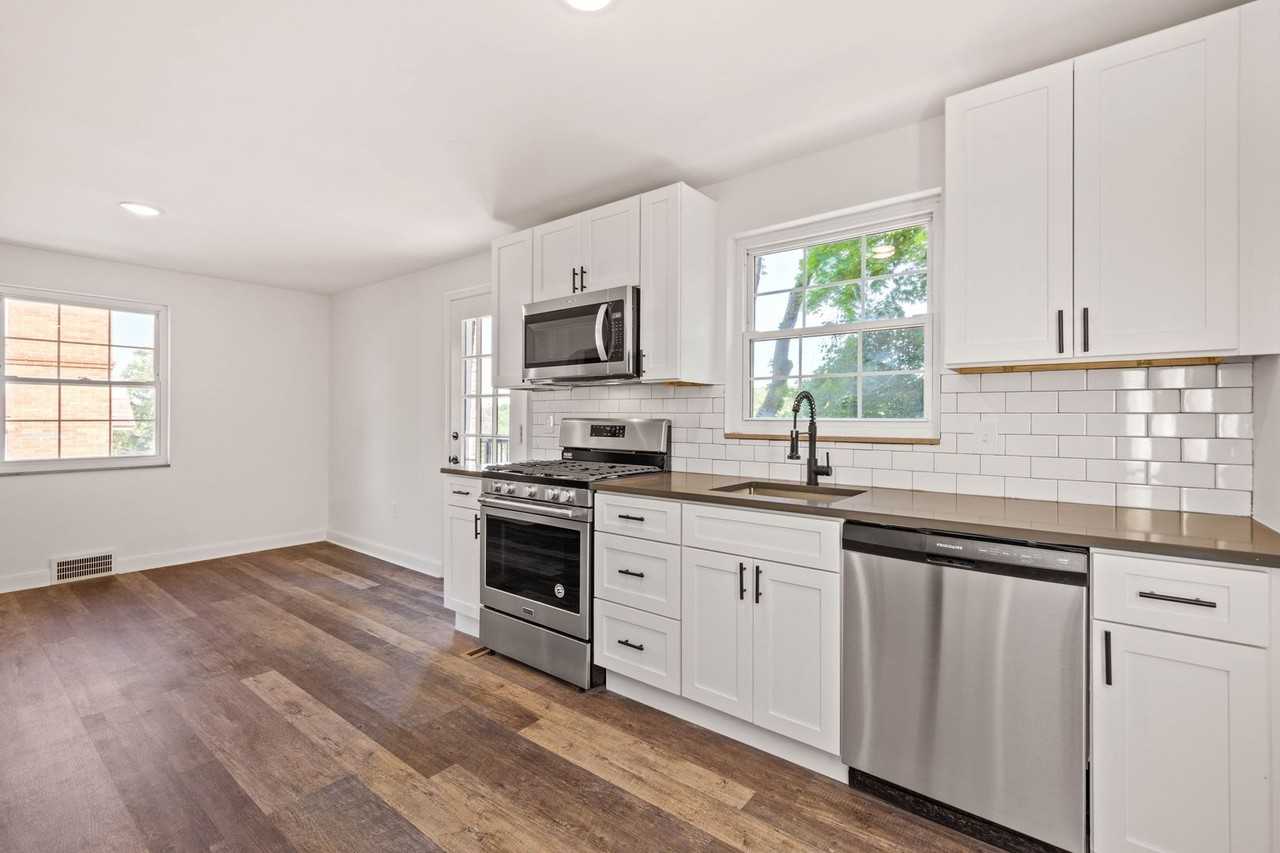 202 National Dr - Photo 7 of 28