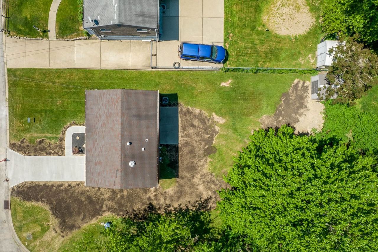 3815 Louisa St - Photo 4 of 20