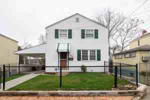 featured image of 726 Hestor Dr