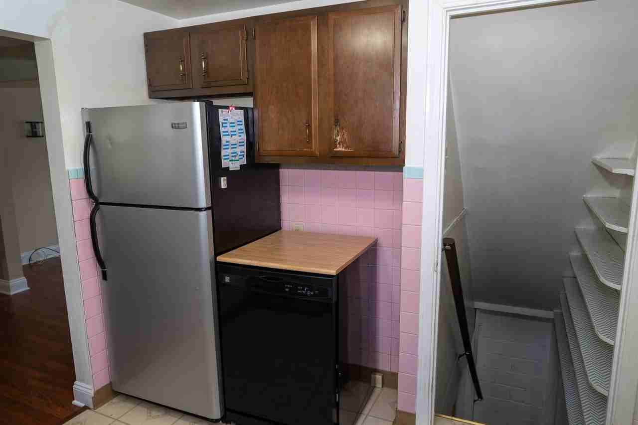 726 Hestor Dr - Photo 5 of 26