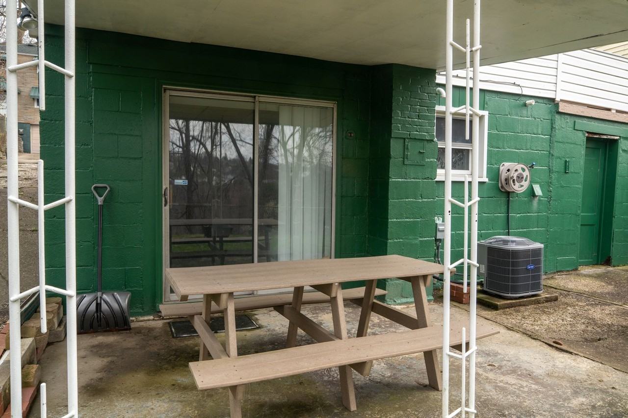 726 Hestor Dr - Photo 7 of 26