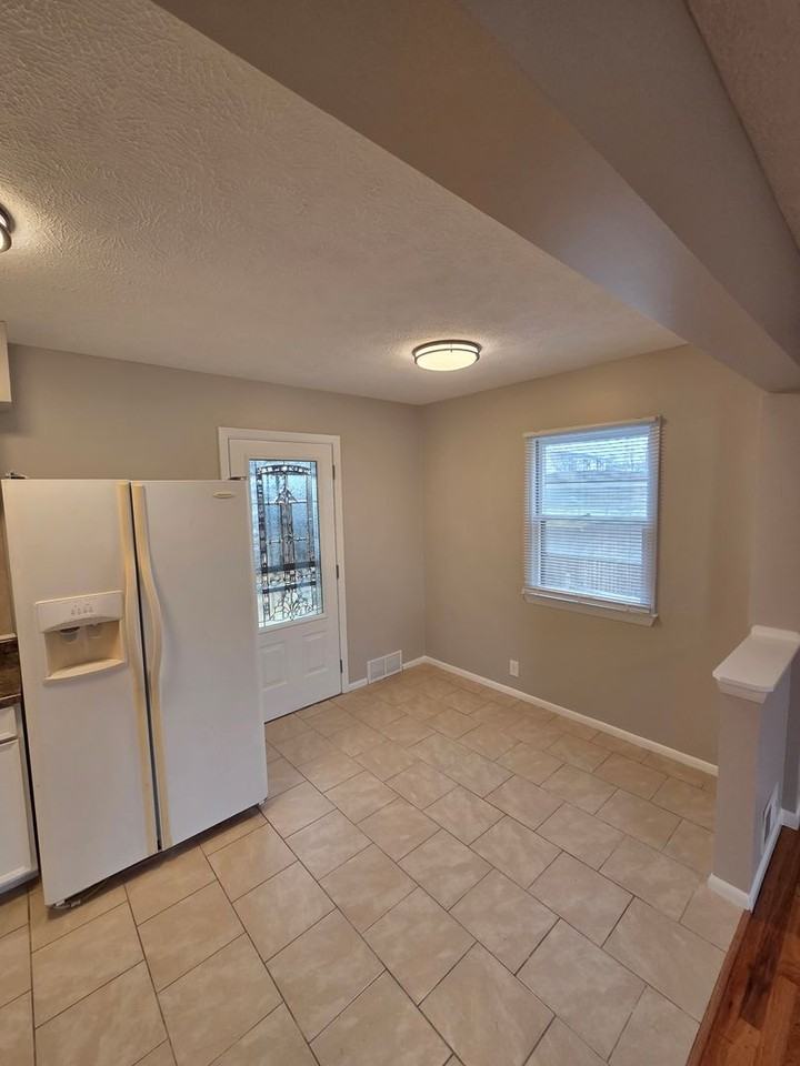 6080 Ellison Ave - Photo 2 of 14