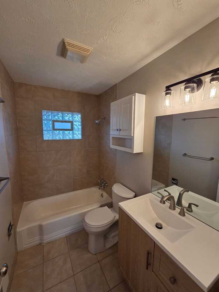 6080 Ellison Ave - Photo 4 of 14