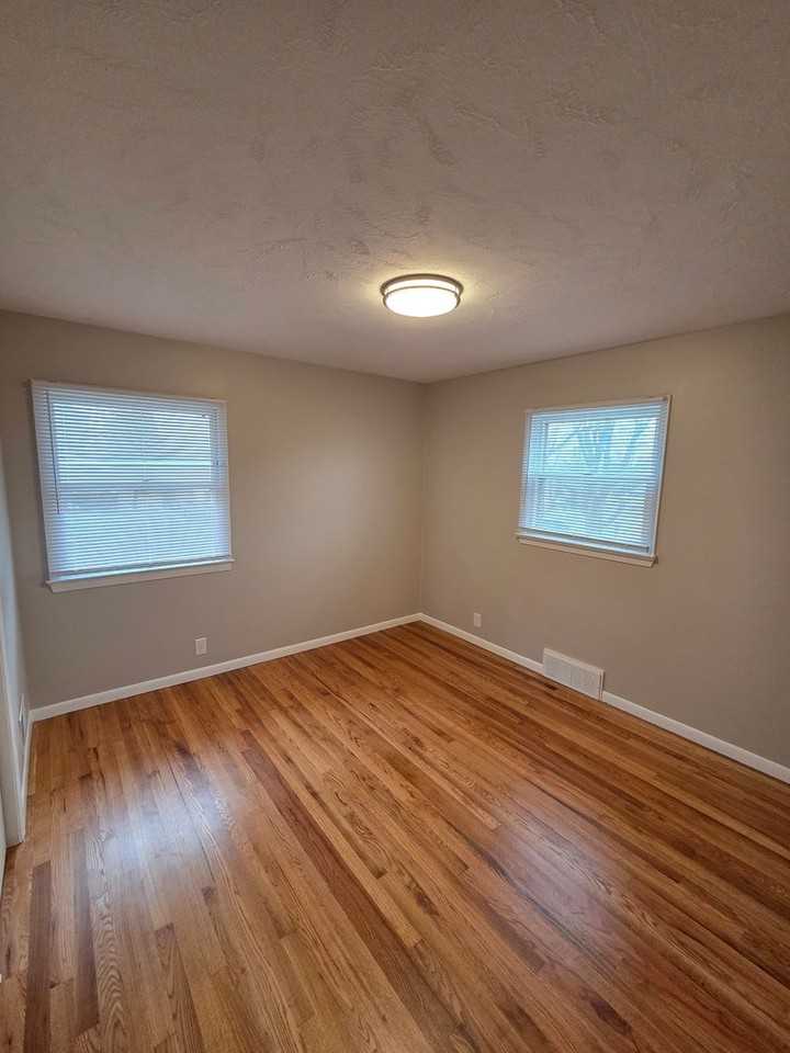 6080 Ellison Ave - Photo 6 of 14