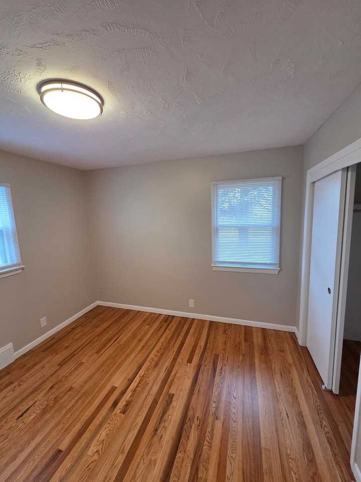 6080 Ellison Ave - Photo 7 of 14