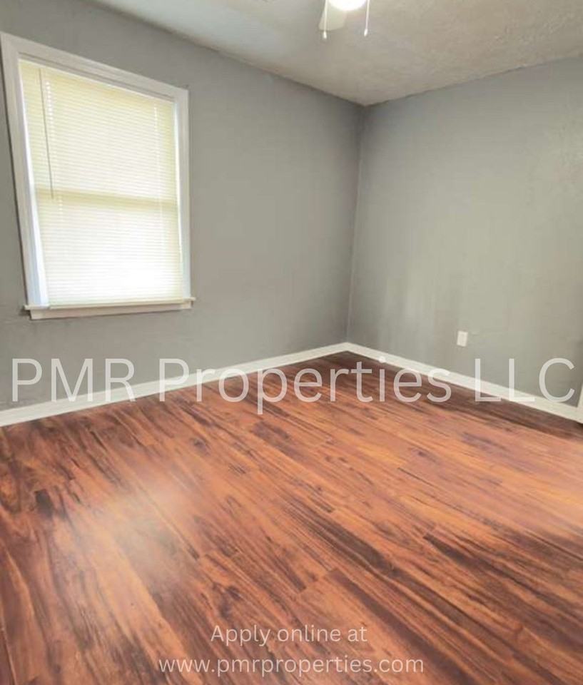 1815 Nw Smith Ave - Photo 7 of 7