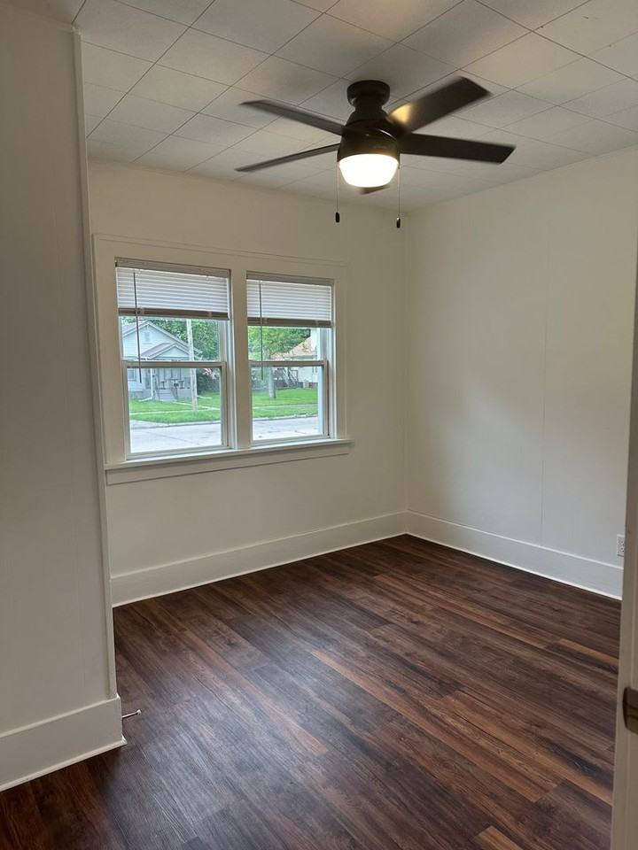 831 S 9th St - Photo 5 of 16