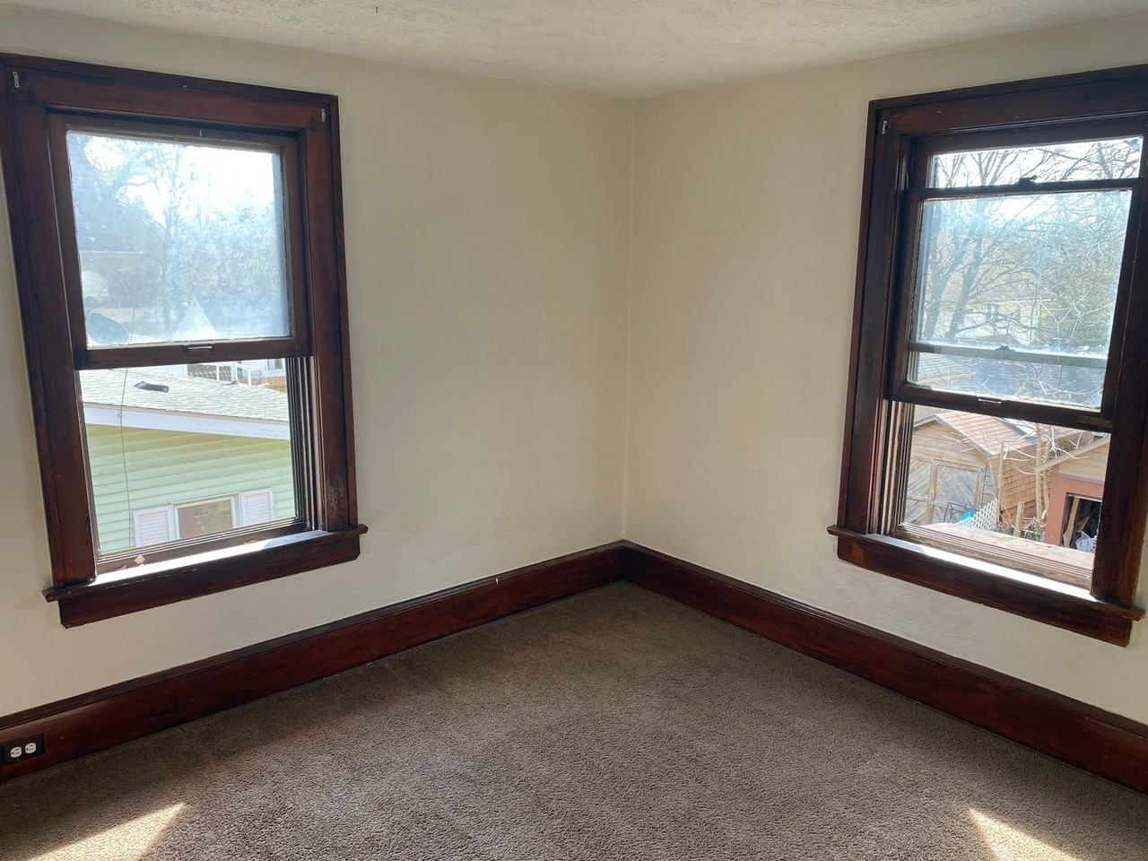 1368 Moore St - Photo 3 of 11