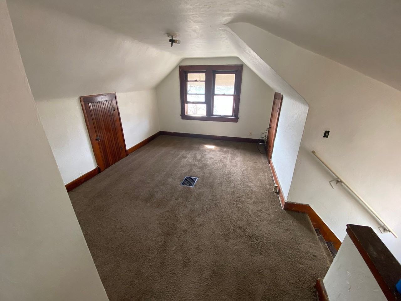 1368 Moore St - Photo 5 of 11