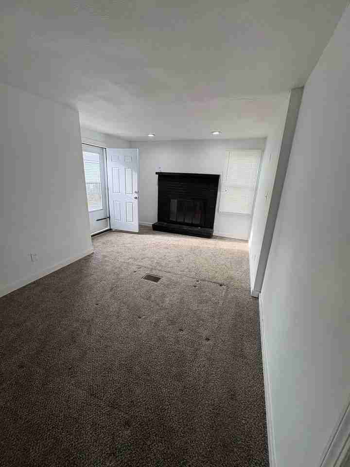 18217 Invermere Ave - Photo 2 of 8