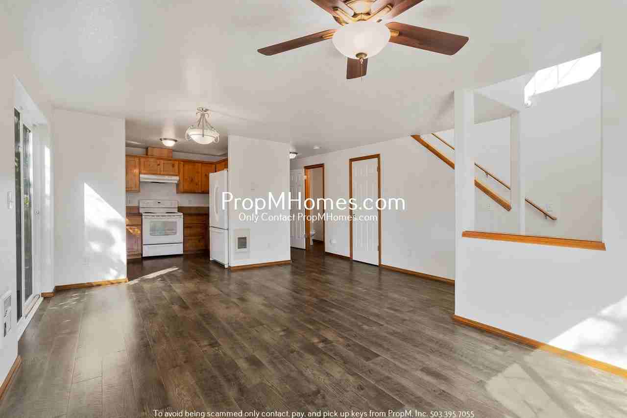 2203 E Sam Parrett Dr - Photo 5 of 22