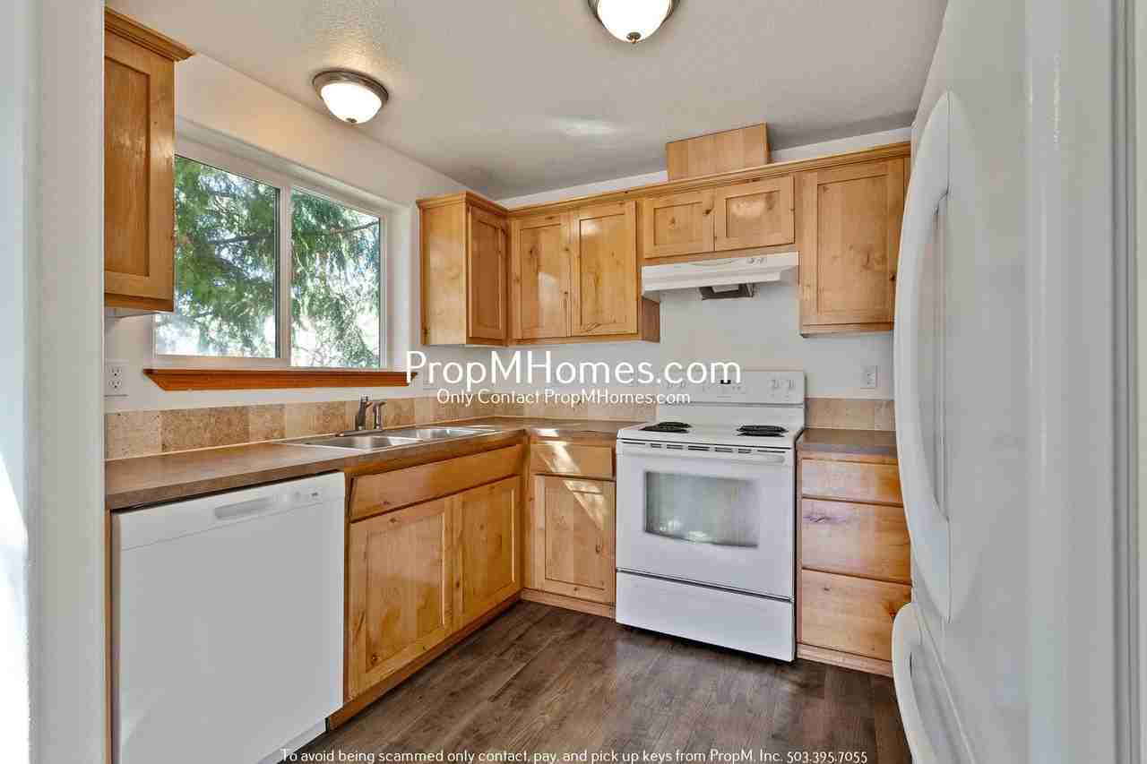 2203 E Sam Parrett Dr - Photo 7 of 22