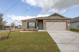 featured image of 1402 Shadow Hill Ln