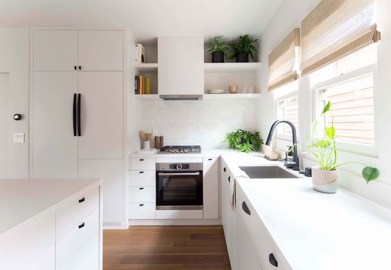 231 Beach St - Photo 2 of 17