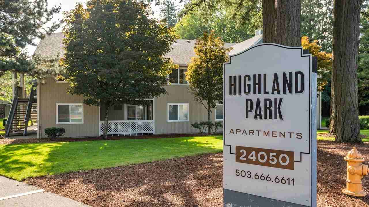 Highland Park Apartments - Photo 5 of 50