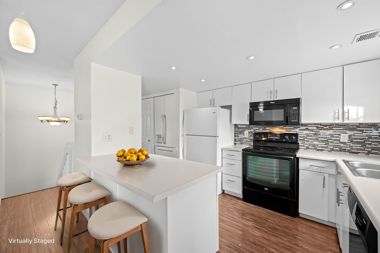 12615 E Pacific Cir #D - Photo 4 of 21