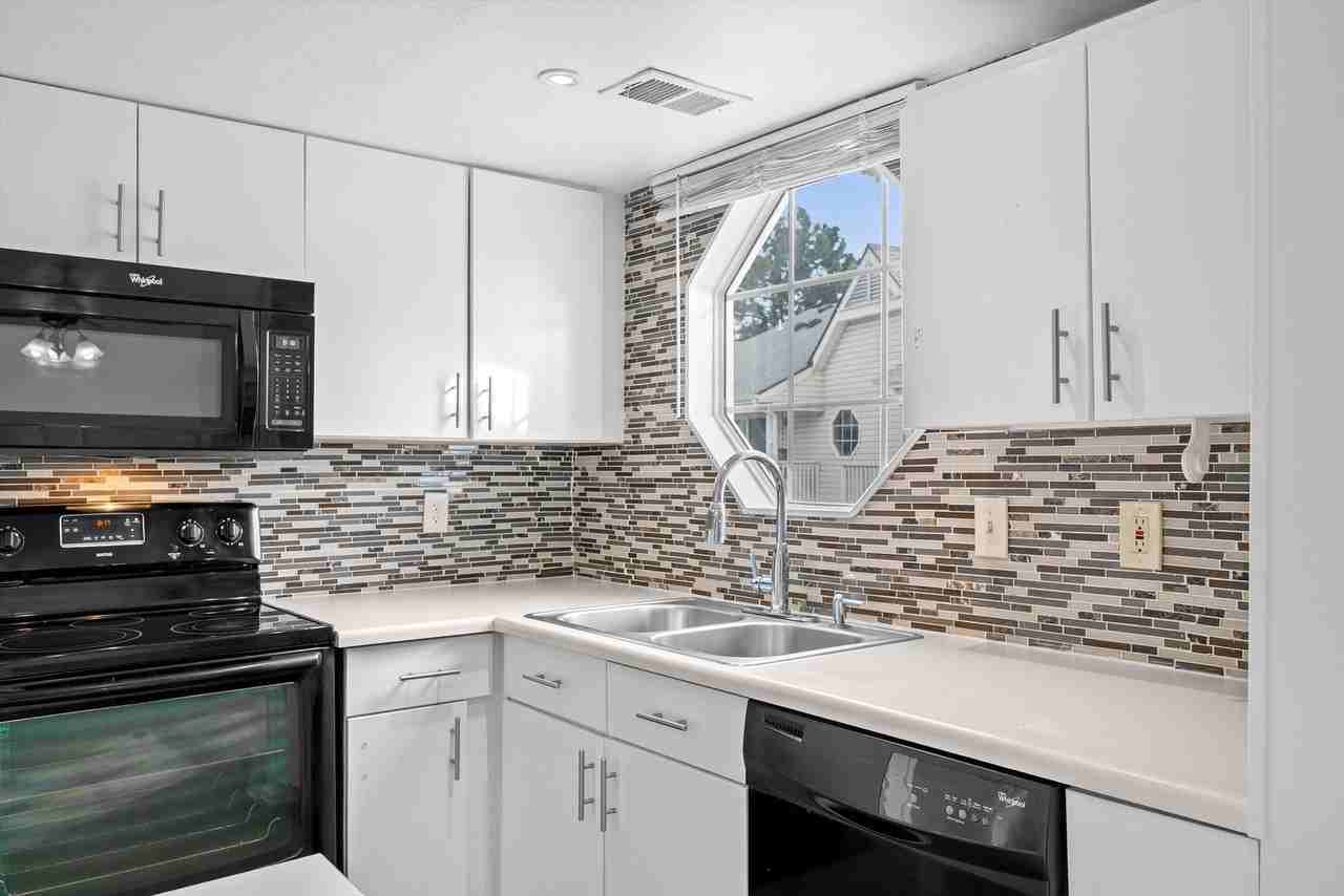 12615 E Pacific Cir #D - Photo 5 of 21