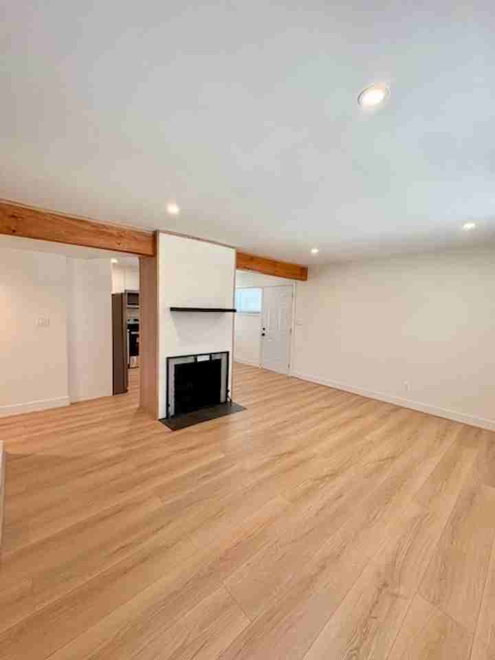 6007 Crawford Dr - Photo 3 of 32