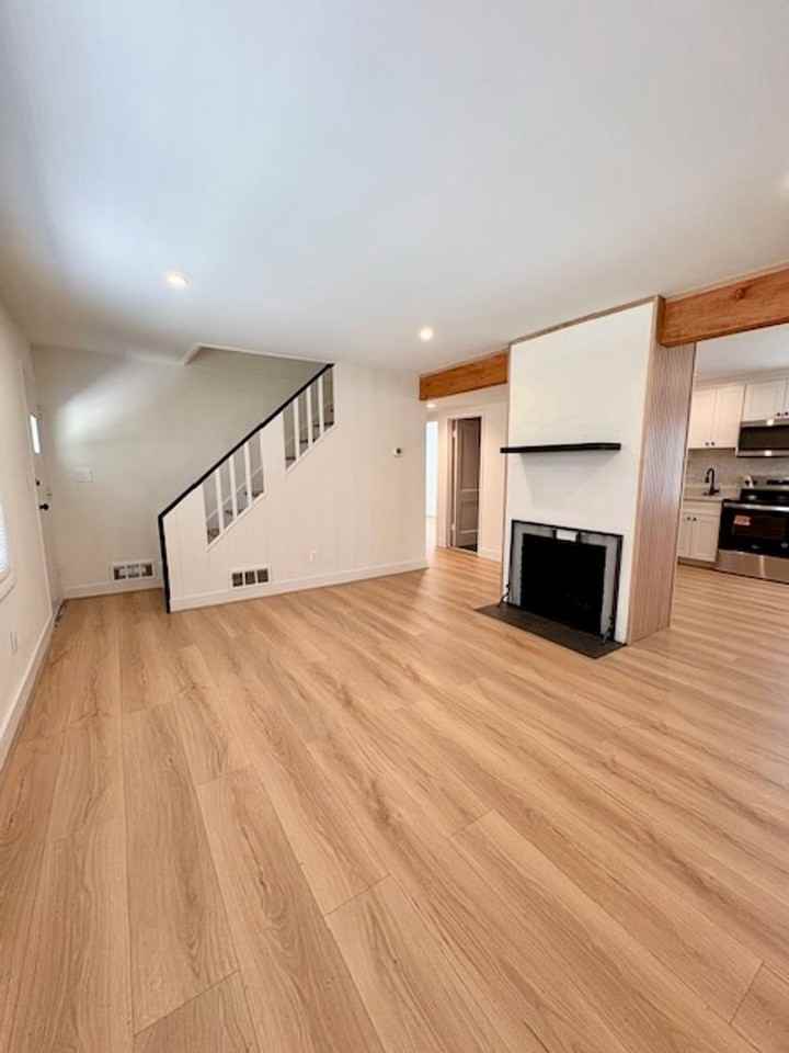 6007 Crawford Dr - Photo 4 of 32