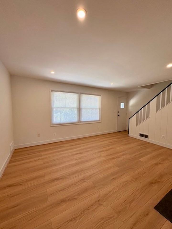 6007 Crawford Dr - Photo 5 of 32