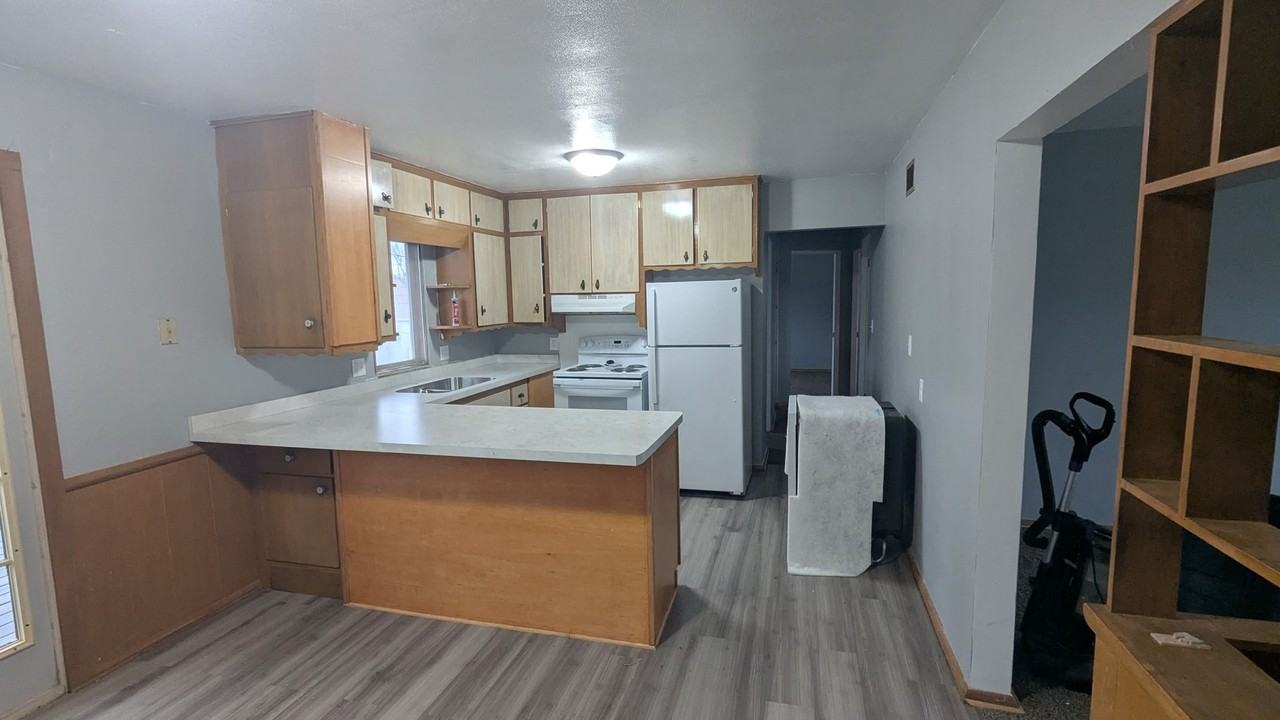 901 Loretta Ave - Photo 4 of 10