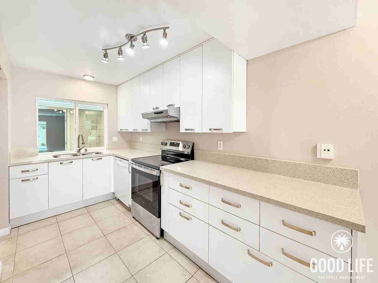 266 Aspenwood Ln - Photo 2 of 19