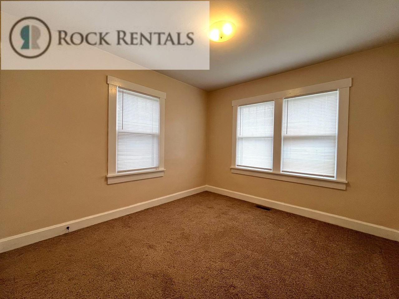 125 W 16th Ave - Photo 4 of 8