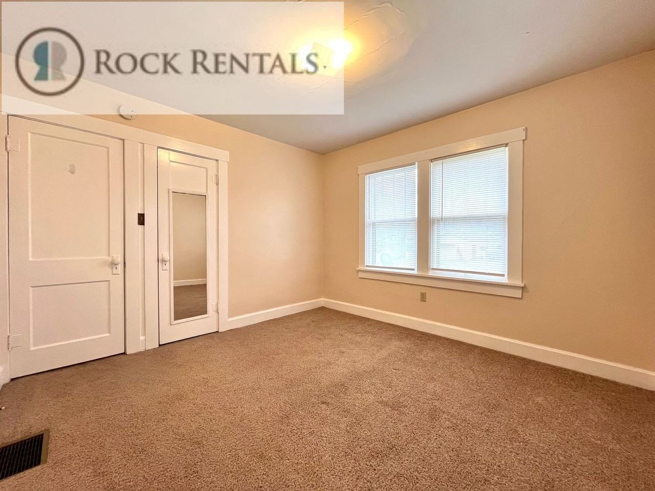 125 W 16th Ave - Photo 6 of 8