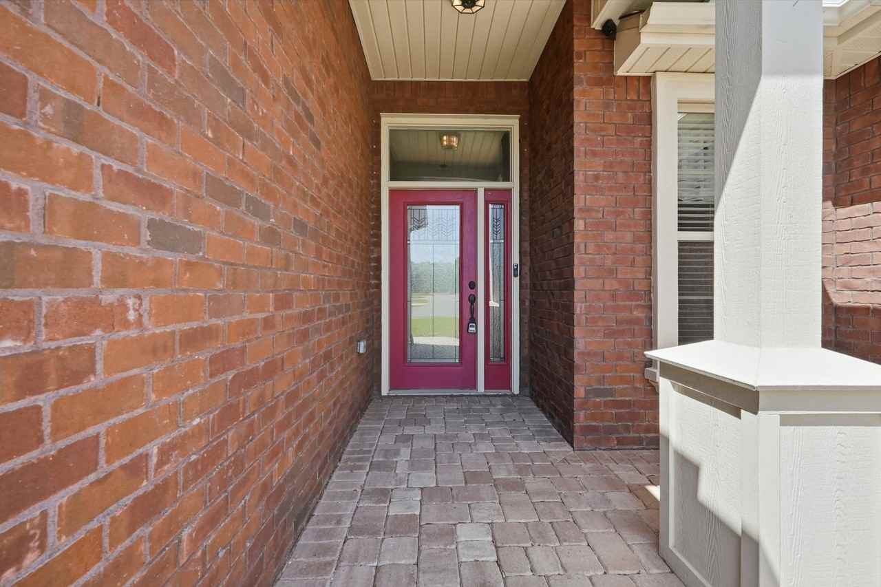 2348 Cummings Dr - Photo 3 of 50