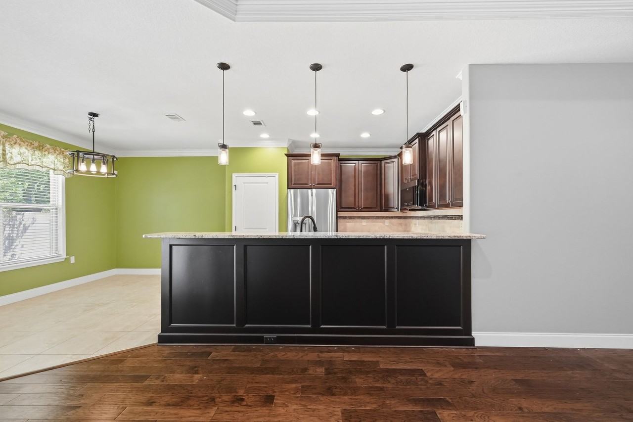 2348 Cummings Dr - Photo 6 of 50