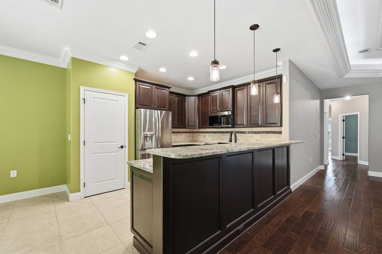 2348 Cummings Dr - Photo 7 of 50