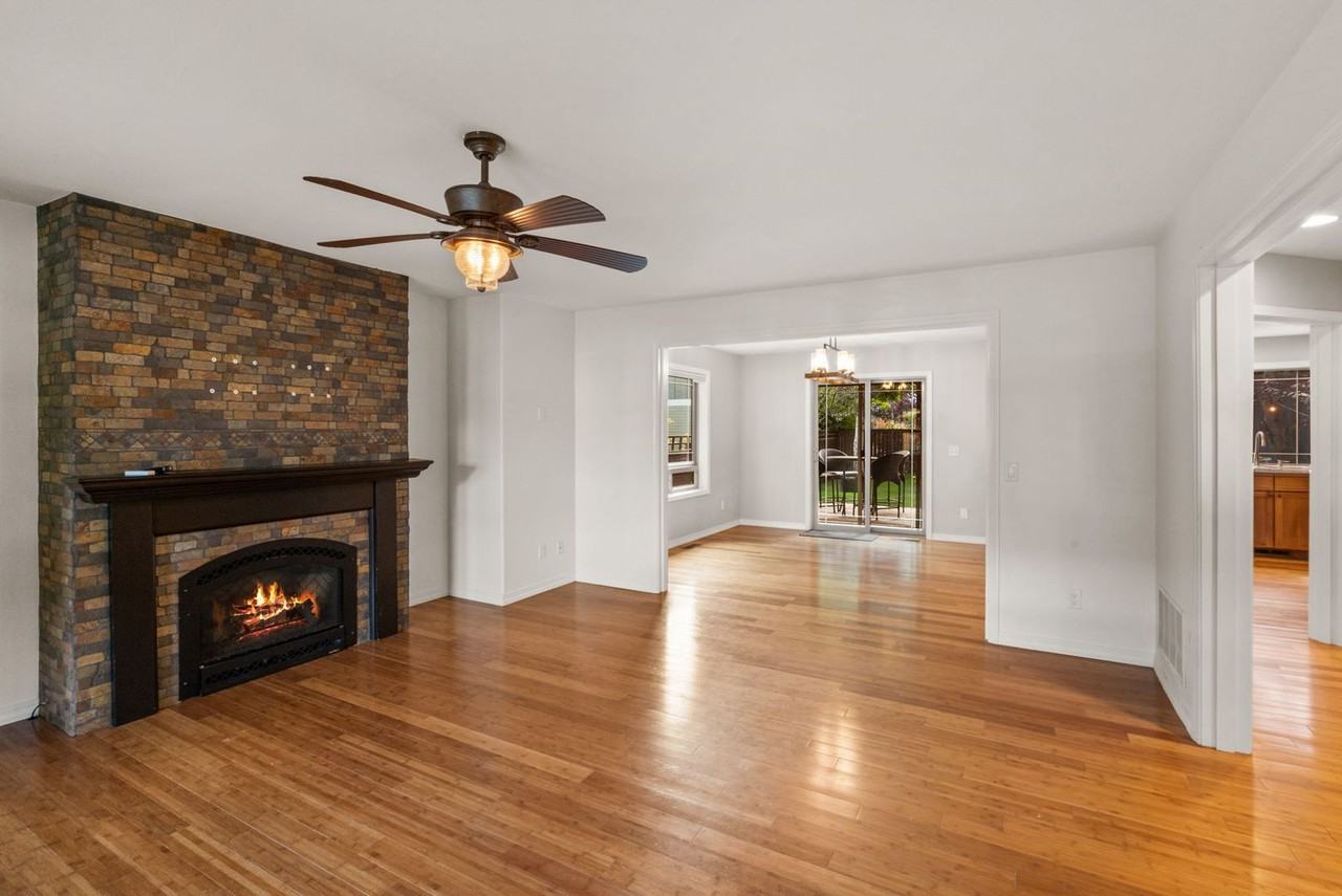 4442 Alexander St - Photo 4 of 25