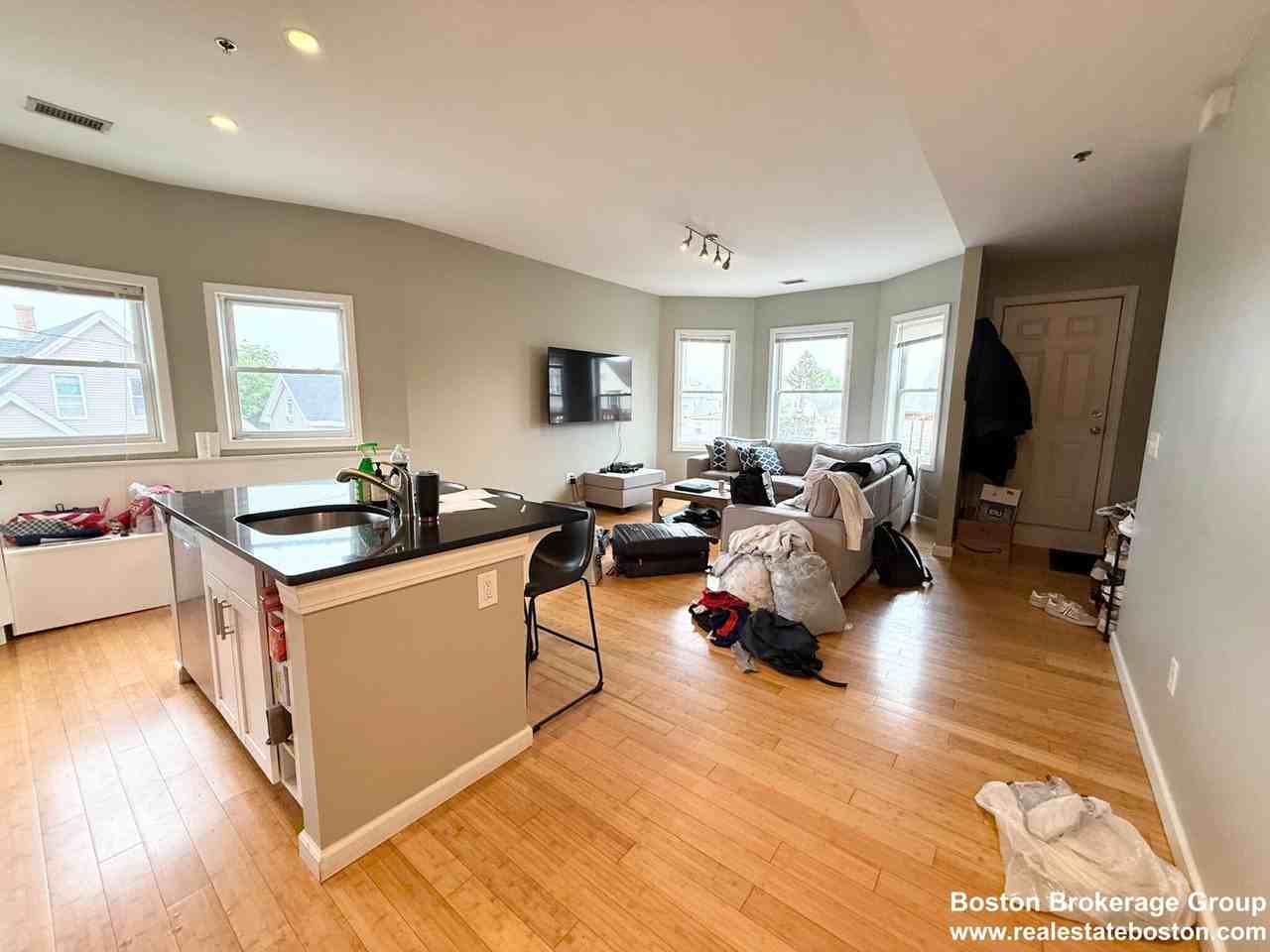 112 Chester St - Photo 2 of 8