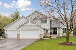 featured image of 1163 Ridge Bluff Ct