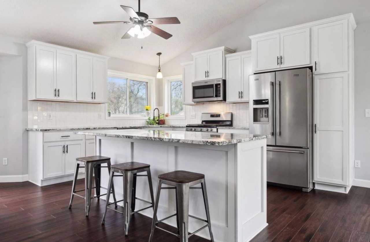 1163 Ridge Bluff Ct - Photo 5 of 29