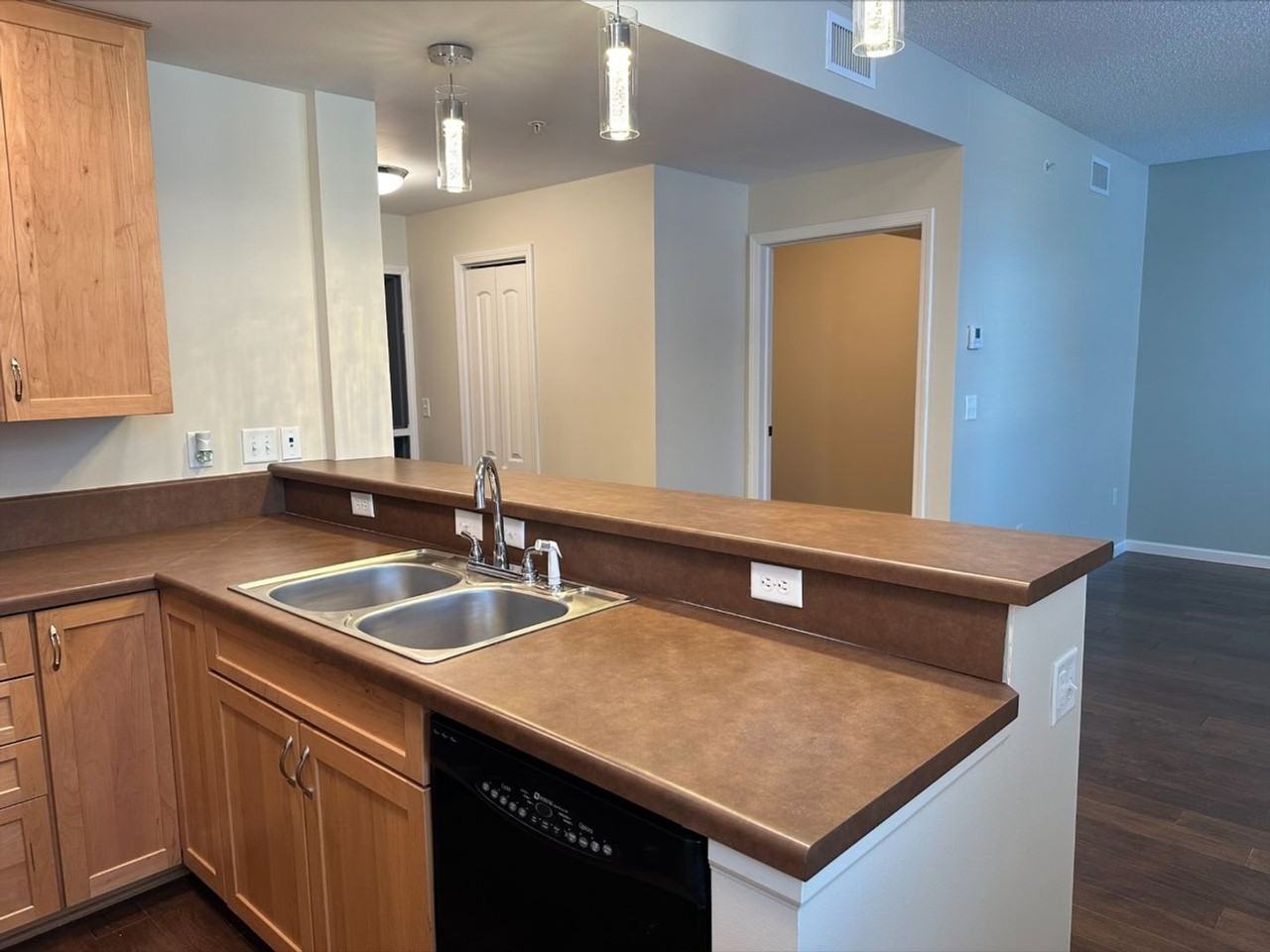 2040 Como Ave #107 - Photo 7 of 17