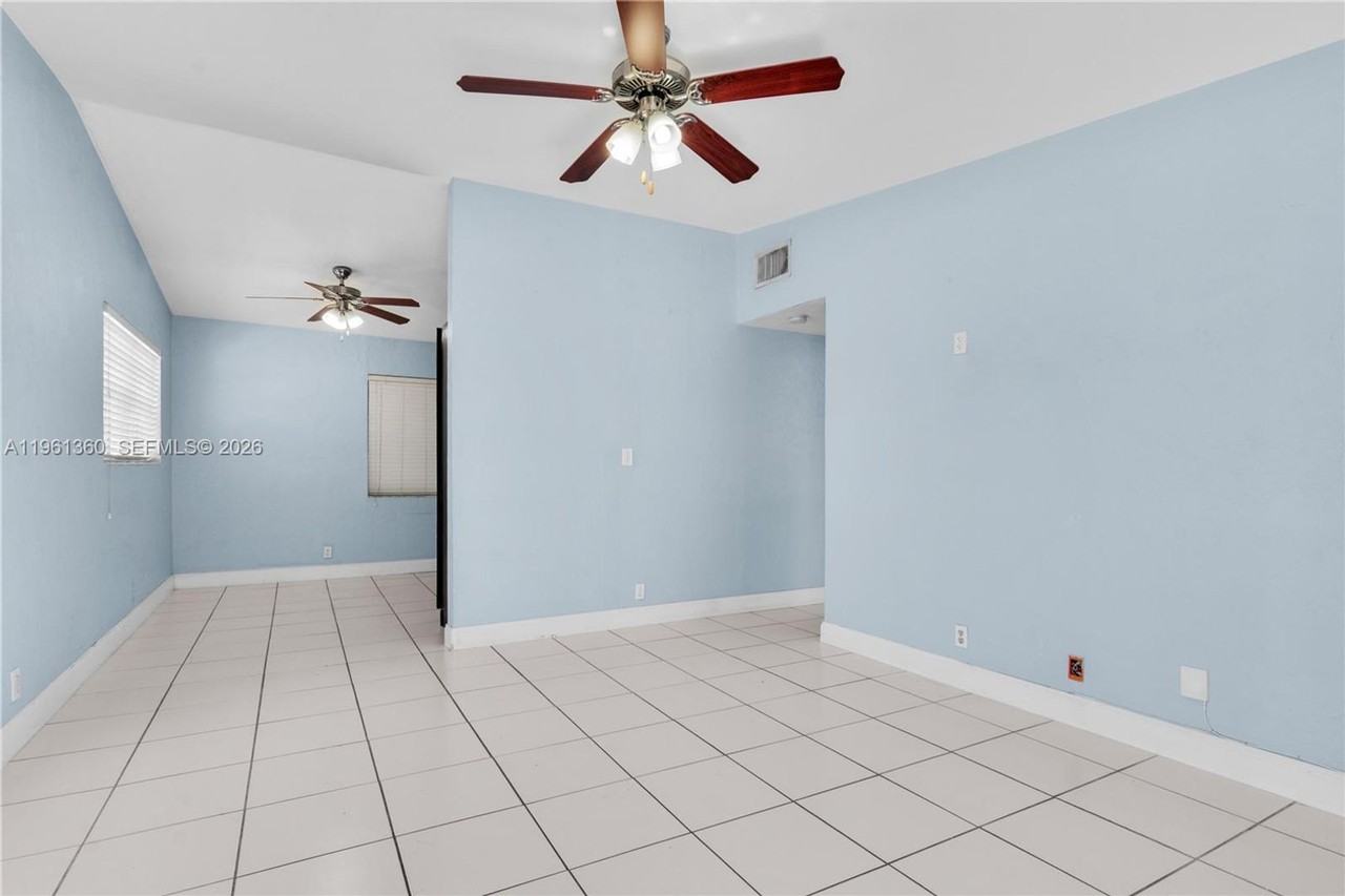 11535 Lincoln Blvd - Photo 2 of 15