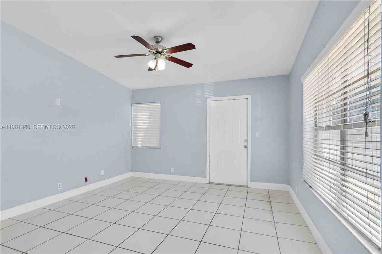 11535 Lincoln Blvd - Photo 3 of 15