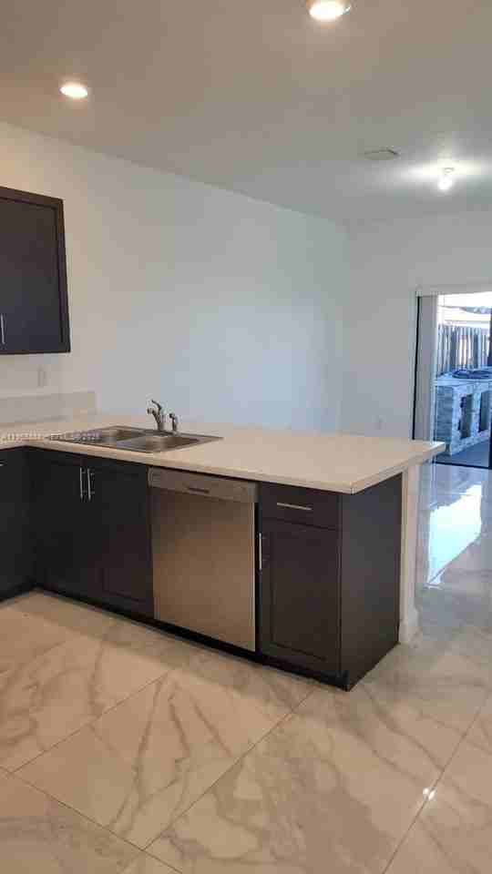 22910 Sw 127th Pl - Photo 2 of 20