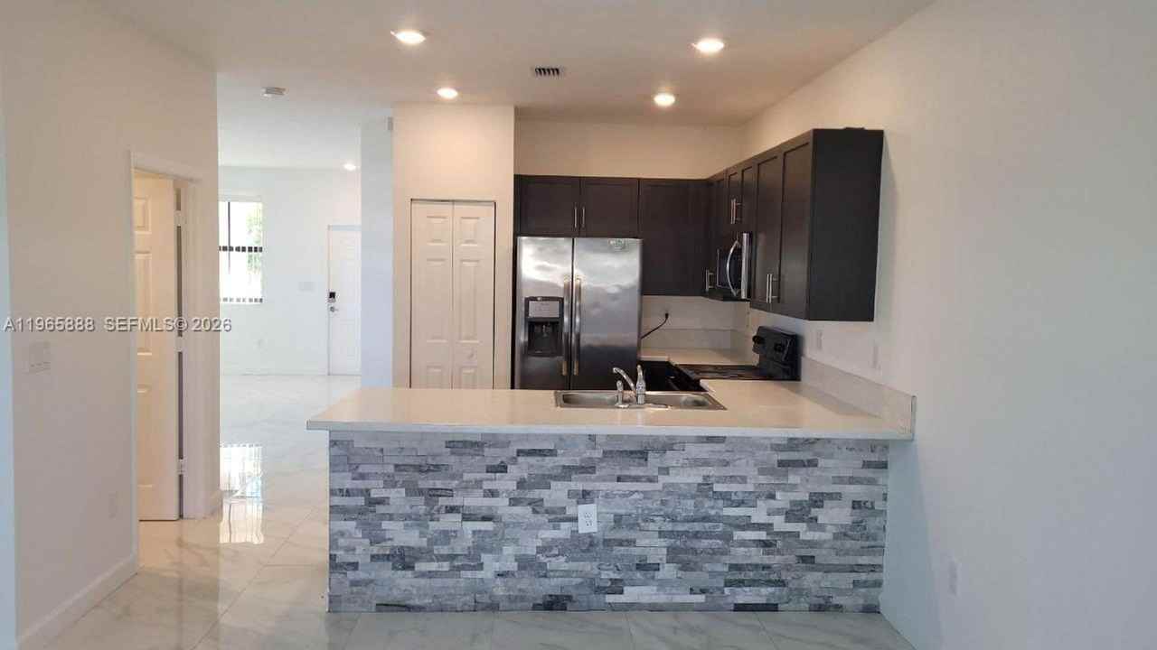 22910 Sw 127th Pl - Photo 4 of 20