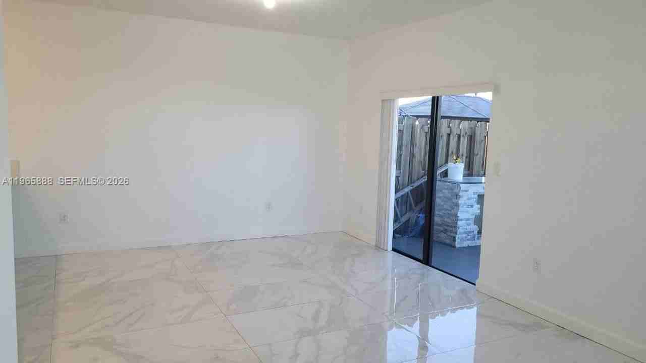 22910 Sw 127th Pl - Photo 6 of 20