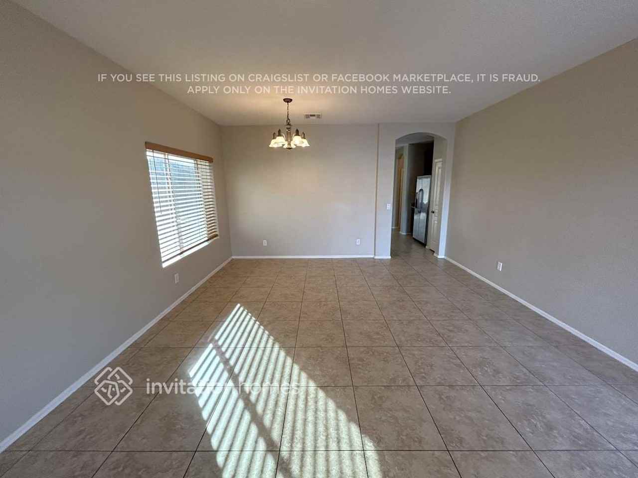 11737 W Madison St - Photo 4 of 17