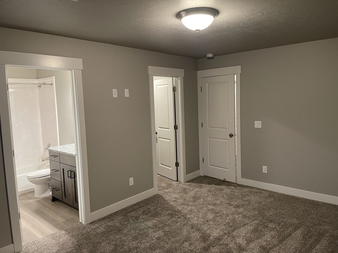 2060 Ne #25 - Photo 6 of 15